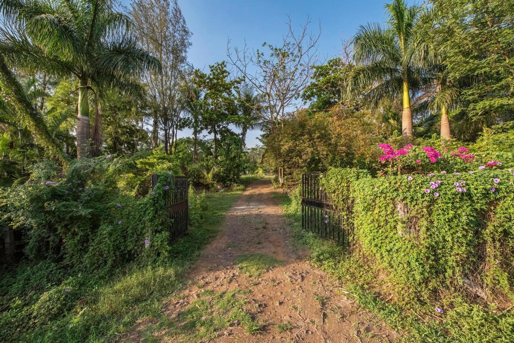 Saffronstays Lakeview Nivara - Farm Stay Villa With Private Pool Near Pune Ngoại thất bức ảnh